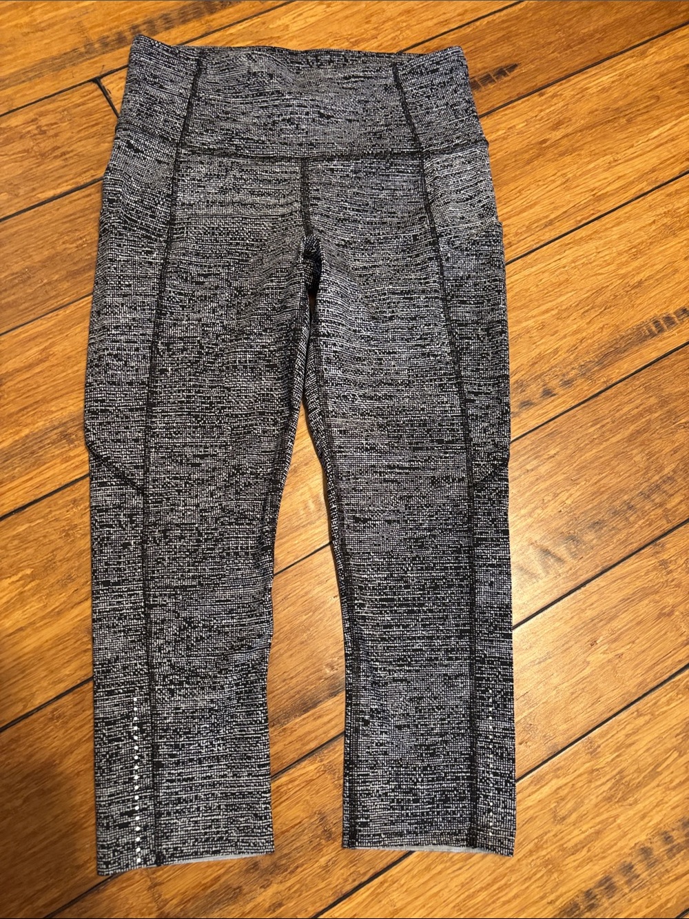 lululemon athletica Gray and Black Capri Leggings